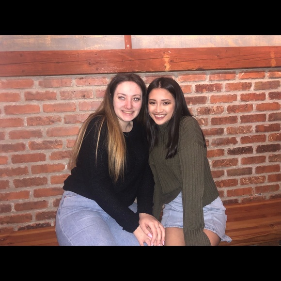 Meet your Posher, Leona - Picture 1 of 1